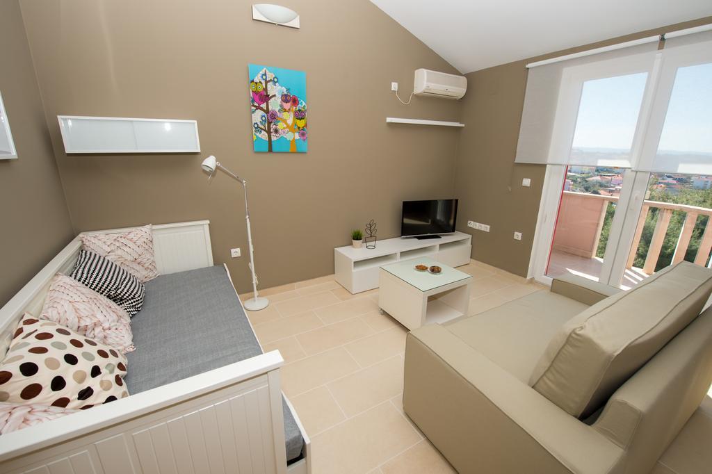 Apartments Gazebo トロギール 部屋 写真